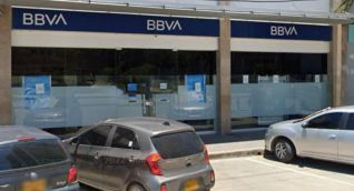 Sede bancaria donde habrían acontecido los hechos.