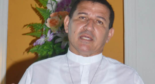 “Seguiré dando misa hasta que me saquen con orden judicial": Padre Fajid