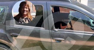 La camioneta impactada y donde se movilizaban las víctimas.