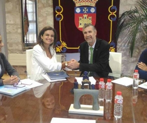  El convenio se firmó con la presencia de la Directora del Programa de Psicología de la Universidad Sergio Arboleda, el Rector Magnífico de la Universidad de Burgos, y la orientación de la docente esa misma institución, doctora Camino Escolar.