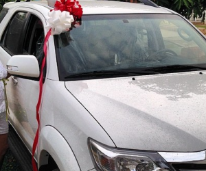 MARTÍN le regaló la camioneta A SU MADRE en el 2014. 