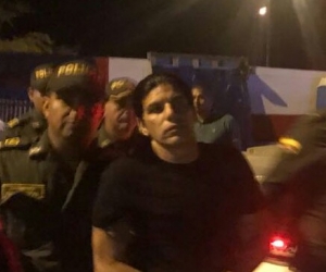 Assi Mosh, durante el procedimiento de expulsión adelantado por la Policía y Migración Colombia.