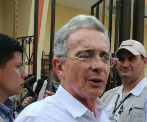 Álvaro Uribe Vélez. 