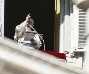 El Papa Francisco pidió hoy la liberación de rehenes en el mundo.