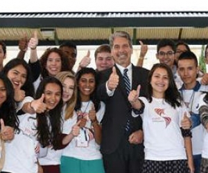 Programa Jóvenes Embajadores.