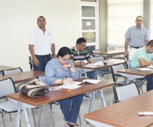 En las instalaciones de la Universidad del Magdalena se realizó el examen de conocimientos para aspirantes a Contralor.