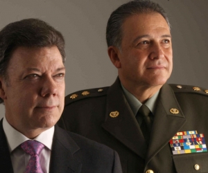 Juan Manuel Santos, presidente, y Óscar Naranjo, el nuevo vicepresidente.