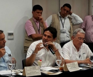 Senador Honorio Henríquez, durante la intervención en la sesión.