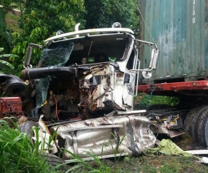 Así quedó la tractomula tras el accidente de tránsito ocurrido el pasado viernes en Fundación.