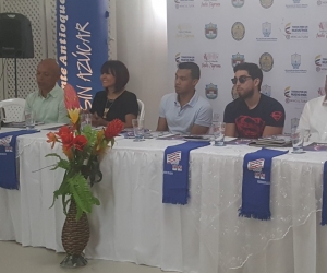 Organizadores y reyes del Festival Vallenato Indio Tayrona, durante rueda de prensa en Antares.  