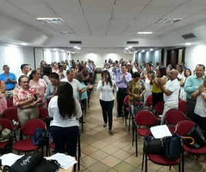 La secretaria Nidia Rosa Romero en reunión con los directivos docentes del Magdalena.