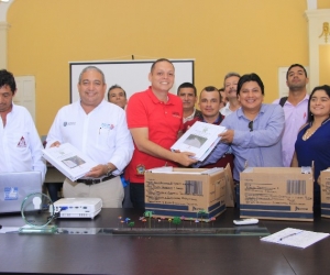 Entrega de los estudios y diseños que permitirán el mejoramiento de las vías de acceso a la Sierra Nevada de Santa Marta.