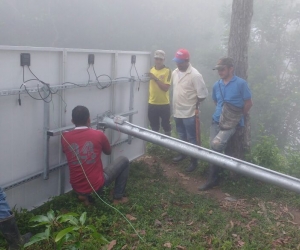 Instalaron ocho plantas de luz solar en los corregimientos y veredas de la parte alta de la Sierra Nevada.  