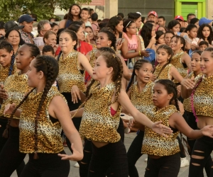 Los samarios disfrutaron de un colorido y hermoso desfile el pasado 28 de julio.