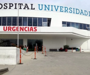 Fachada del Hospital de la Universidad del Norte. 