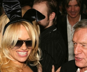 Pamela Anderson y Hugh Hefner.