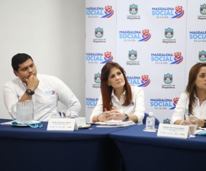 La gobernadora Rosa Cotes y la alcaldesa Jimena Abril asistieron a la mesa de concertación.