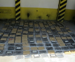 Encontraron 240 Kilos de Clorhidrato de Cocaína.