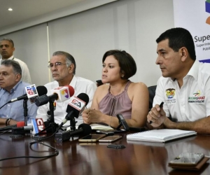 La Superindente de Servicios Públicos, Natasha Avendaño, se reunió con gobernadores y representantes de Electricaribe.