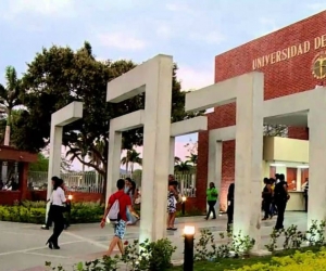 Fachada Universidad del Magdalena.