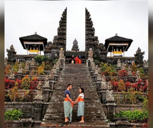 Mariana Pajón, junto con su esposo, en Indonesia.