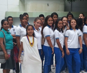 Jóvenes del departamento reciben visitas guiadas por la Oficina de Turismo de la Gobernación.