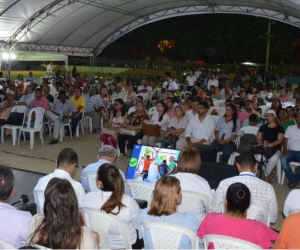 Alcalde escuchó la comunidad.