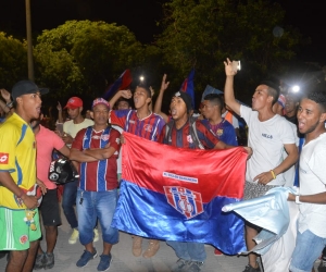 La Garra Samaria se congregó en el Estadio Eduardo Santos para ensayar su apoyo al equipo. 