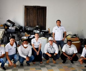 Varias dependencias de la Gobernación recolectaron elementos que habían sido dados de baja. 