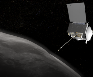  Imagen virtual de la nave OSIRIS-REx junto al asteroide Bennu.