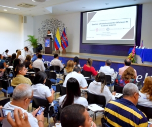 Los temas expuestos incluyeron dos experiencias positivas y una presentación de interés general.