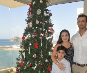 Luis Guillermo Rodríguez Acevedo junto a su esposa  Carolina Castro Solano y su hijo Felipe Rodríguez Castro