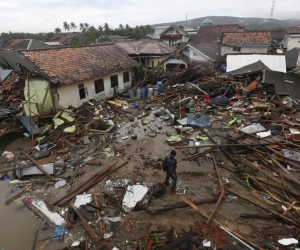 Total devastación dejó el tsunami que se registró el pasado sábado en Indonesia.