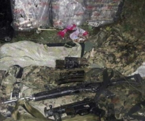 Dinero y armas encontrados tras el robo de una avioneta en Aguachica.