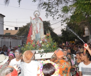 Mamatoqueros venerando a San Agatón.