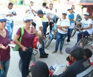 Liane Saumet y Beatriz Polo, aspirantes a la Cámara por partido Centro Democrático, lista encabezada por el también aspirante Rubén Jiménez, recorrieron los municipios de Ciénaga, Fundación y Algarrobo.