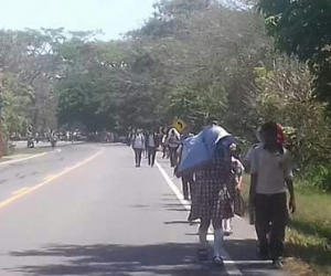 Están cansados de las largas caminatas y exponerse sus vidas. 