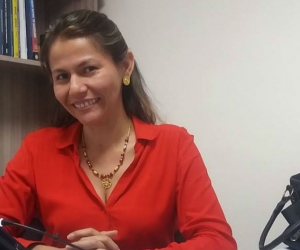 Érica Castaño desde su oficina en Biocosta.