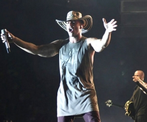 Ricky Martin, luciendo el sombrero vueltiao. 