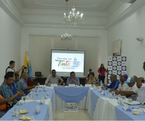 Oficina de Comunicaciones Alcaldía de Santa Marta. En total son 35 mototaxistas de diferentes asociaciones que dieron inicio al curso de Refrigeración Industrial que se lidera desde la Secretaría de Movilidad.
