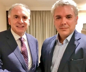 Iván Duque, el nuevo presidente electo de Colombia junto al efe de Misión de Verificación de ON, Jean Arnault.