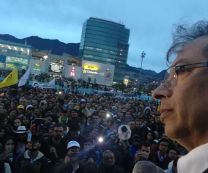 Petro lideró plantón en Bogotá.