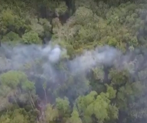 Las llamas que ya completan 3 días al parecer se generaron por una quema controlada por parte de los dueños de las parcelas en el sector de Marquetalia. 