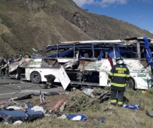 Bus accidentado en Ecuador.