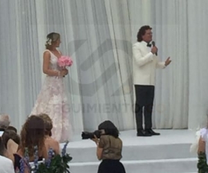 Carlos Vives y Claudia Elena Vàsquez en su boda en Santa Marta.