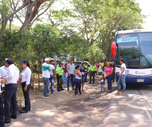 Refuerzan operativos de control migratorio a la entrada de la ciudad.