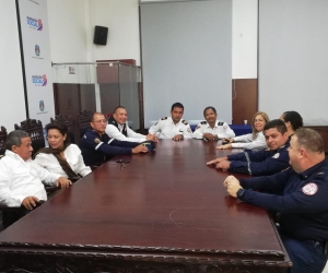 Los delegados de los cuerpos de bomberos se quedaron esperando a la gobernadora Rosa Cotes.