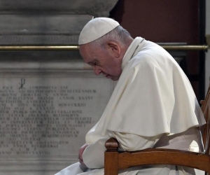  Papa Francisco, en su reflexión habló del divorcio. 