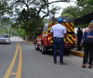 Organismos de socorro colaboran en la búsqueda del niño.