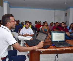 Los encuestadores y supervisores están siendo capacitados. 